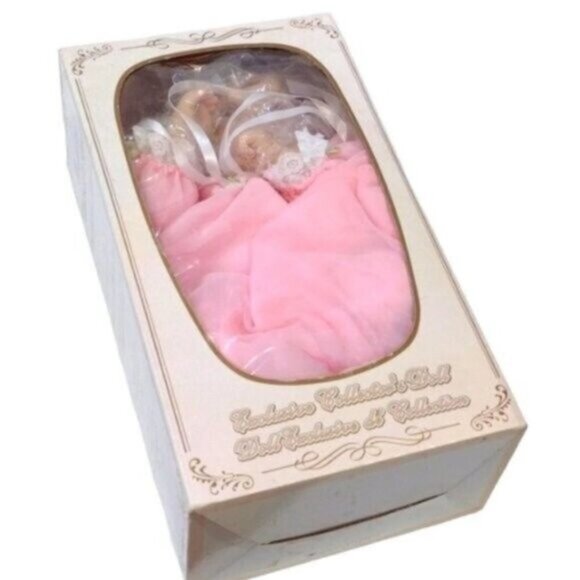 Vintage Exclusive Collector's Doll Dressed in Pink with White Lace Trim & Bonnet - Picture 2 of 12